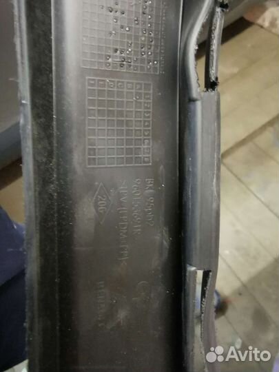 Накладка, губа переднего бампера. Рено Меган 3