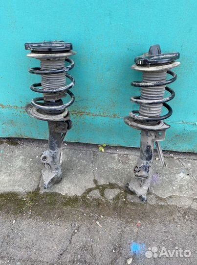 Стойки передние Mercedes w204 6.3 AMG