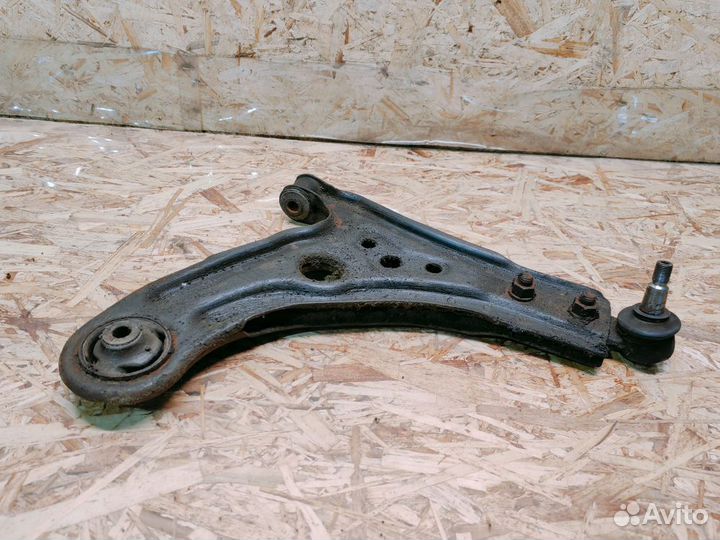 Рычаг передний правый Chevrolet Aveo