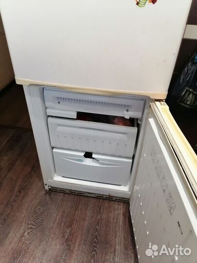 Холодильник stinol