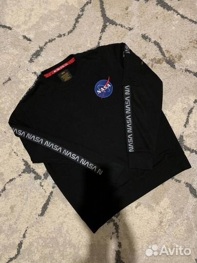 Свитшот Alpha industries nasa оригинал