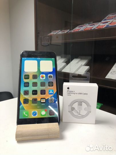 iPhone 8 Plus, 64 ГБ