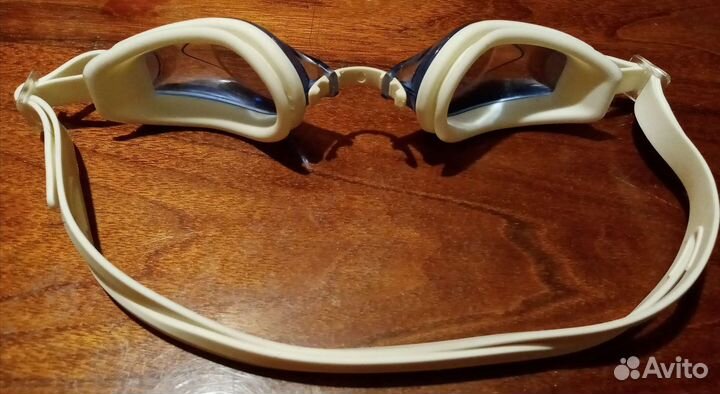 Очки для плавания