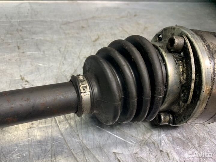 Полуось передняя правая Volkswagen Golf V