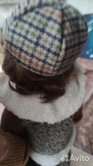 Кукла фарфоровая