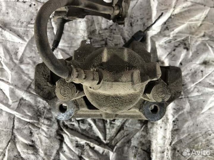 Суппорт тормозной передний правый Bmw 1-Series F20