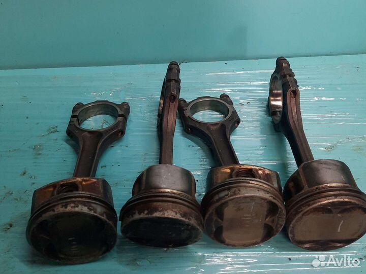 Поршень шатун Volkswagen Touareg 3.2