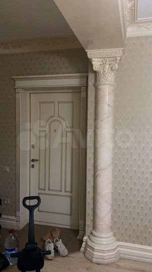 3-к. квартира, 86 м², 2/10 эт.