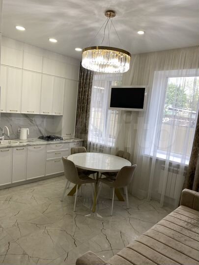 1-к. квартира, 40 м², 1/6 эт.