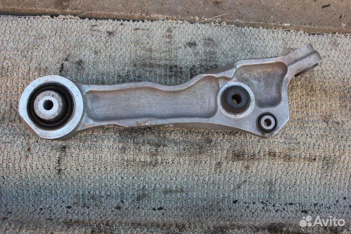 Рычаг передний нижний правый Jaguar XF (2011-201