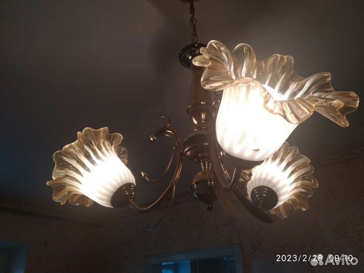 Люстры потолочные б/у