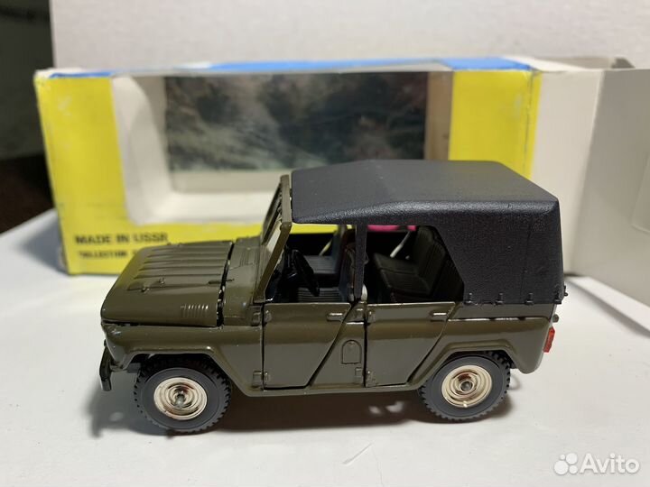 Модель УАЗ 469 А 34 хаки