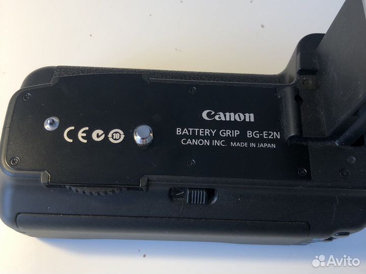 Батарейный блок BG-E2N