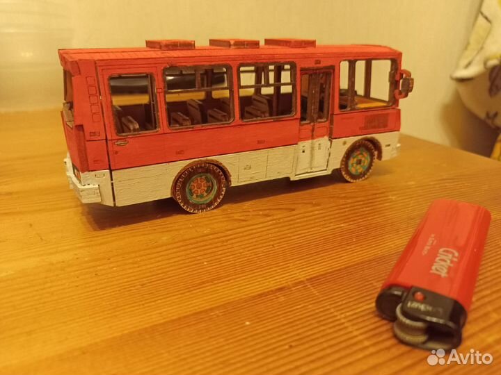 Деревянная модель 1/43 автобуса паз 3205