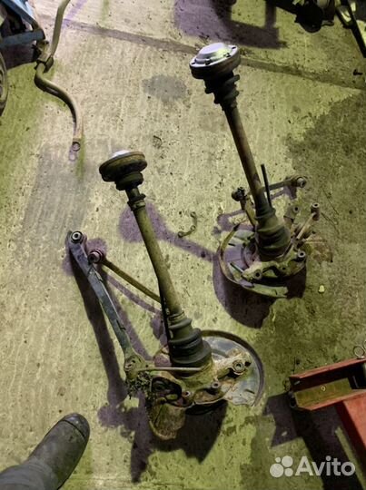 W220 m113 Кулак полуось задняя задний левый правый