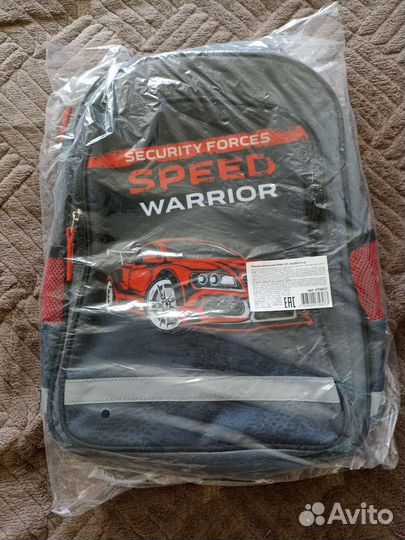 Рюкзак школьный для мальчика новый