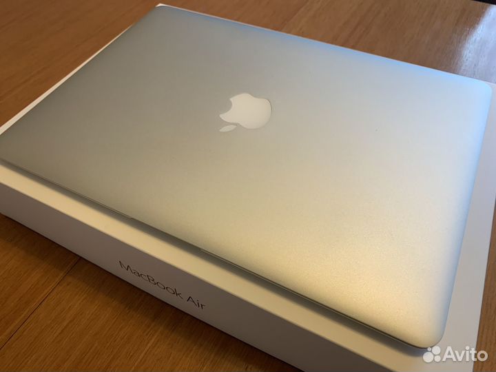 Macbook air 13 2017 i5 8/128