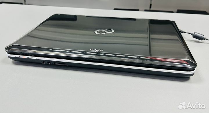 Быстрый ноутбук Fujitsu intel + ssd