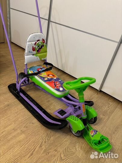 Снегокат с ручкой и колесами