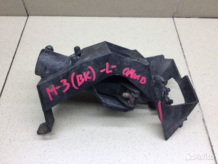 Форсунка омывателя фары левая Mazda 3 BK