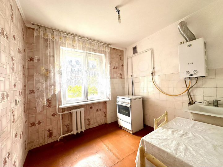 3-к. квартира, 57 м², 3/5 эт.