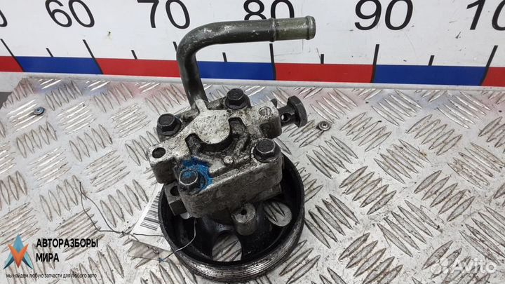 Насос гидроусилителя руля Hyundai Trajet 2002