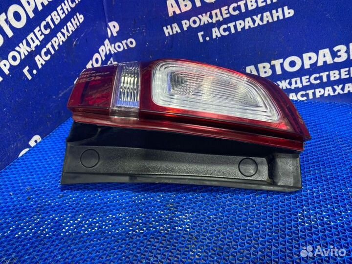 Задний правый фонарь Ford Explorer внедорожник KX