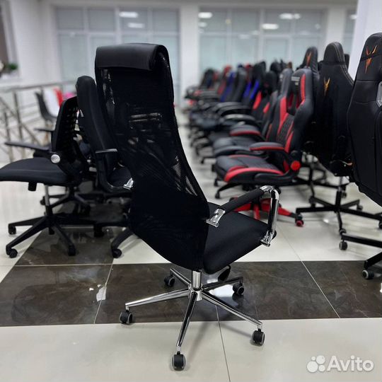 Офисное компьютерное кресло KB 9N (цвета)