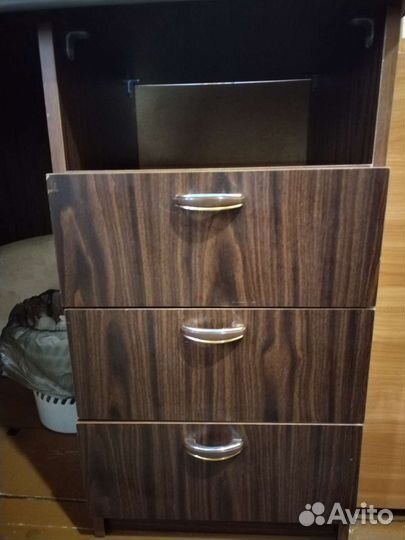 Компьютерный стол