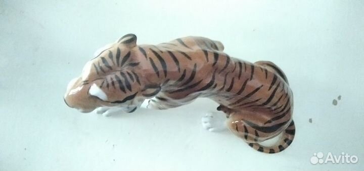 Тигр фарфоровый