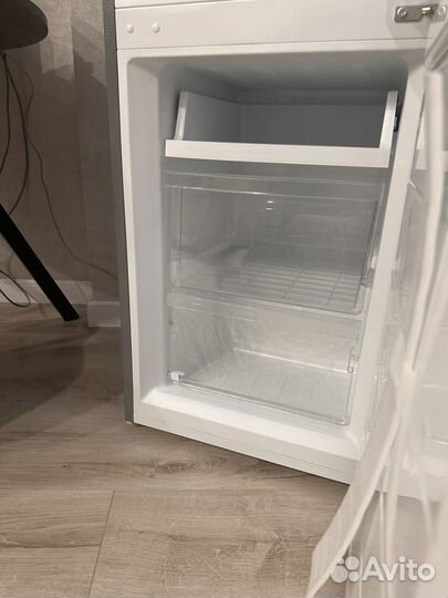 Холодильник новый