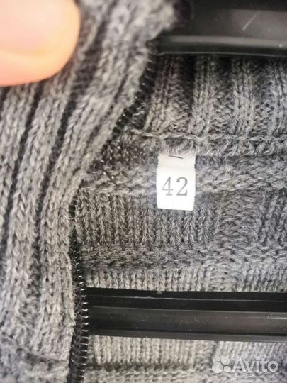 Школьная кофта 42размер