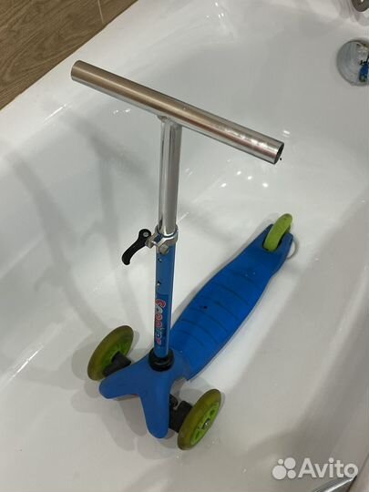 Самокат трехколесный без ручек