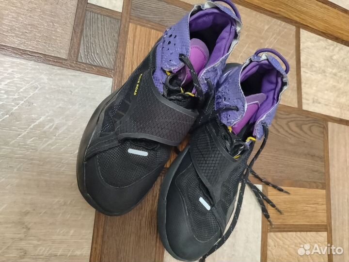 Кроссовки баскетбольные для мальчика