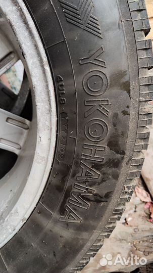 Yokohama Ice Guard F700Z 235/65 R17