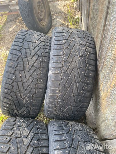 Pirelli Ice Zero 225/45 R17