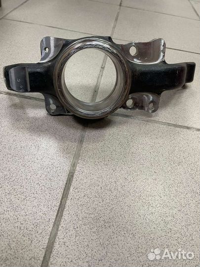 Поворотный кулак 21214