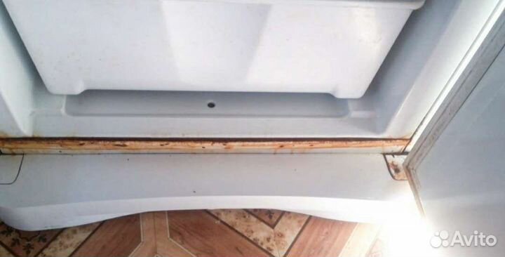 Продаю холодильник