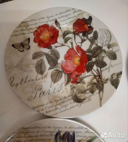 Фарфоровые тарелки