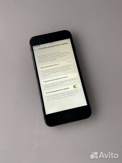 iPhone 8, 64 ГБ