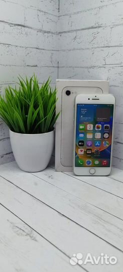 Apple iPhone 8 64Gb white