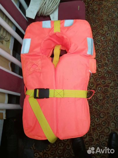 Спасательный жилет