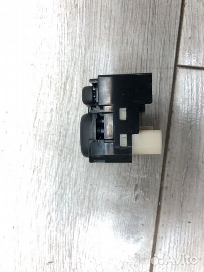 Блок управления зеркалами Toyota Avensis универсал