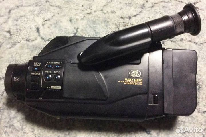 Видеокамера Sanyo ретро Camcorder 8mm VM-RZ1P