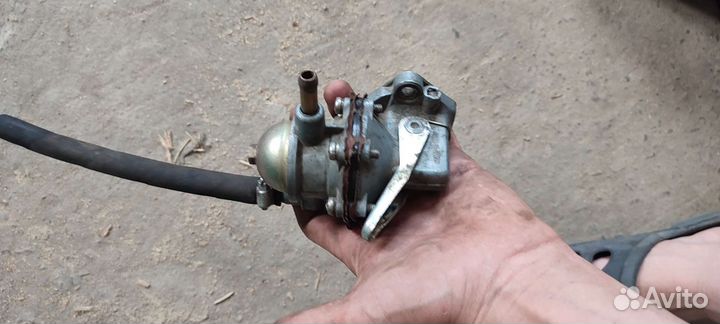 Ручной бензонасос