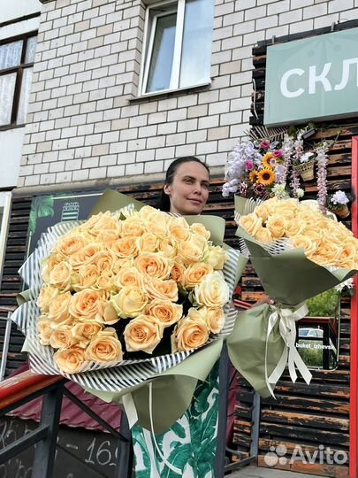 Букет роз 51