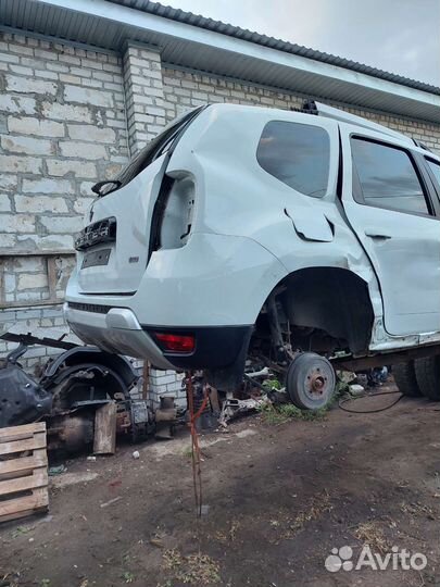 Рено Дастер кузов по частям