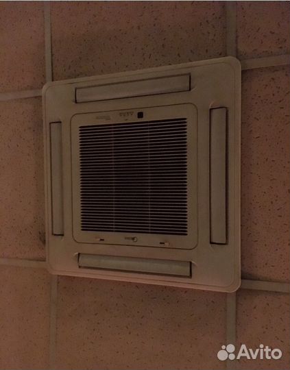 Кондиционер потолочный