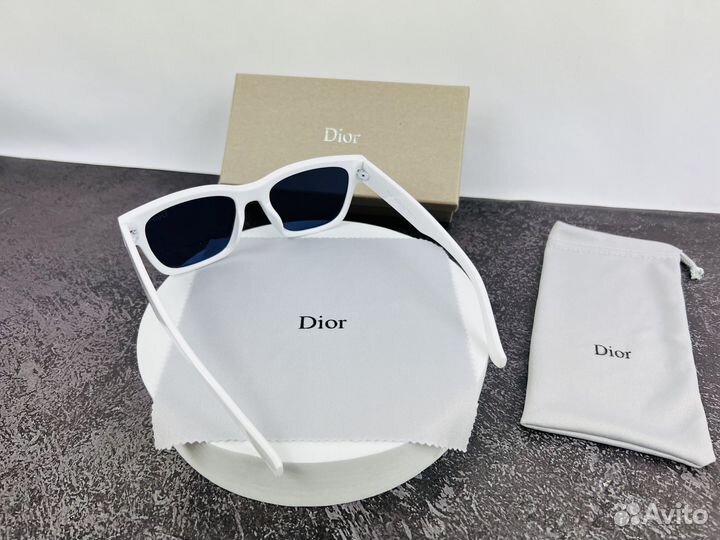 Солнцезащитные очки