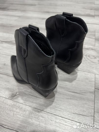 Ботинки женские новые 38 размер